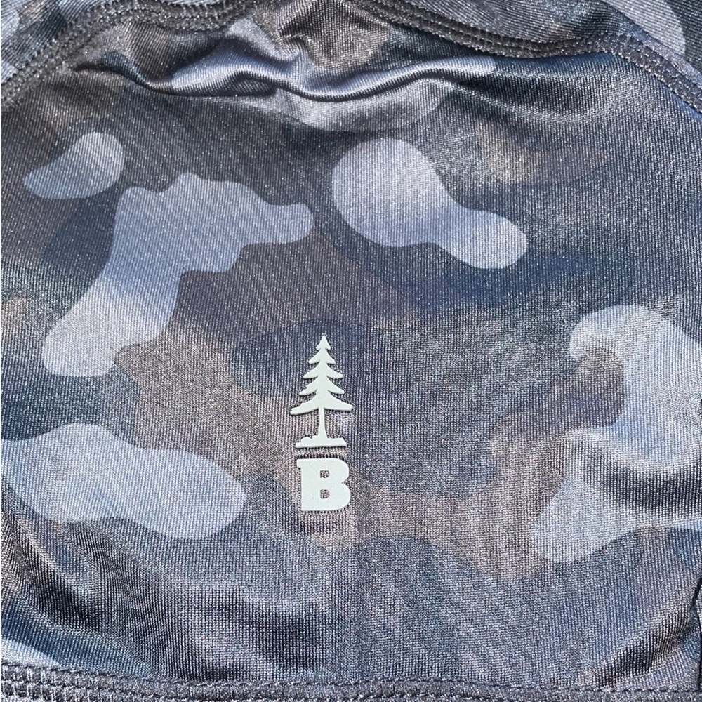 Women’s XS Camo Tee - Picture 5 of 5